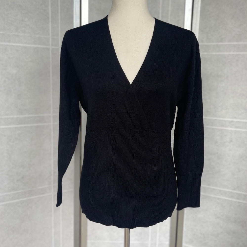 TAHARI Black V-Neck Sweater Long Sleeve Top sz M-L